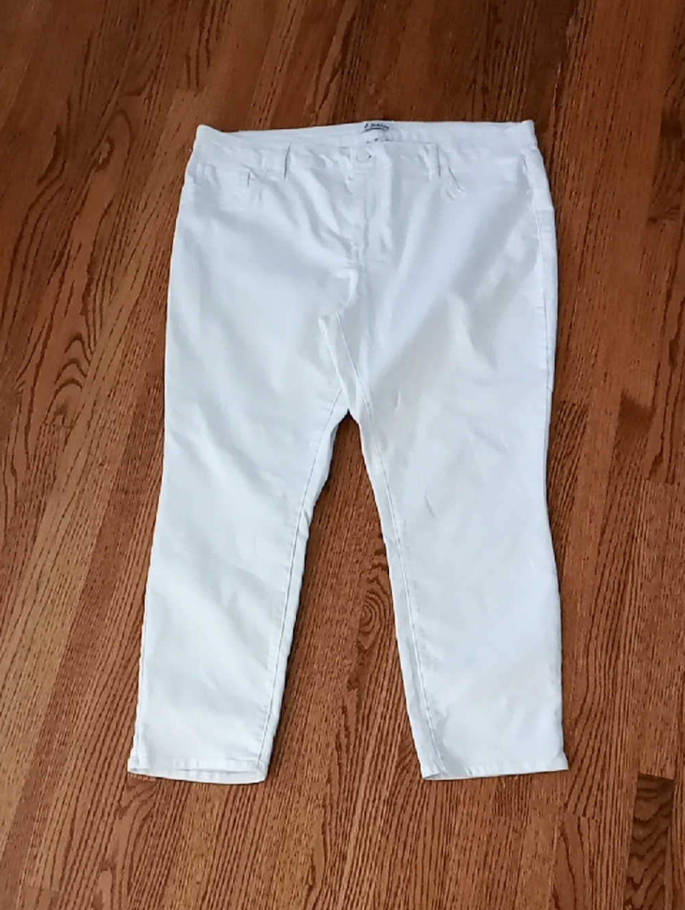 D. Jeans Light Jeans Size 16 W 19" R 11" I 25"